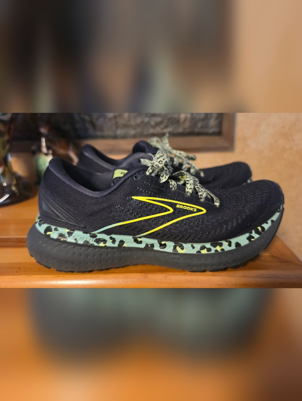 Brooks Women's Black Neon Yellow & Mint Athletic Running Shoes - Picture 4 of 8